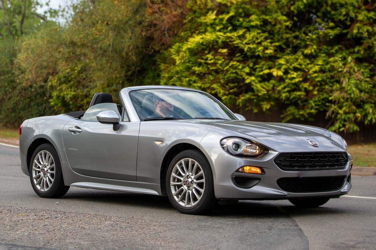 Fiat issues recall for 15K+ Spider vehicles due to air bag defect