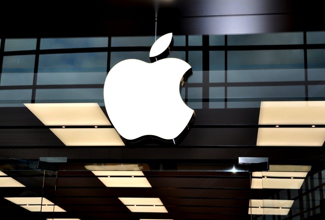 Judge grants class certification to Apple storage capacity class action